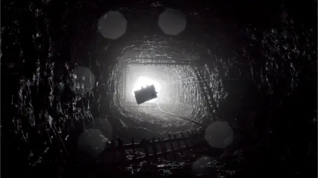 ర్యాట్ హోల్ మైన్