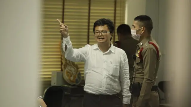 อานนท์ นำภา