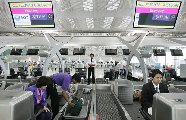 เคาท์เตอร์บริการที่สนามบิน