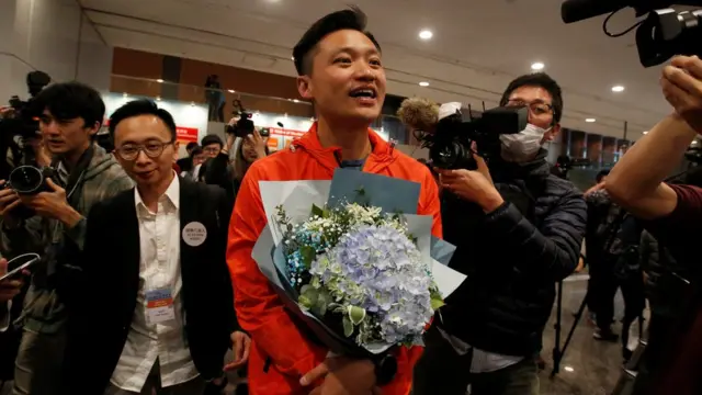 鄭泳舜當選後向媒體記者道謝（12/3/2018）