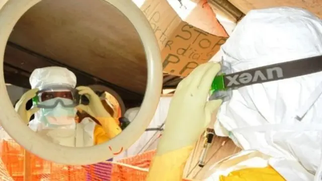 পশ্চিম আফ্রিকাতে ইবোলা ভাইরাসের প্রকোপ দেখা দিলে সেটি ধরতে সময় লেগেছিল।