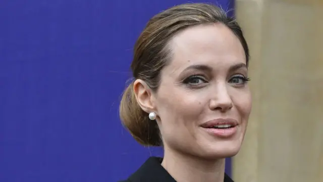 فيلم " أرض الدم والعسل" أول محاولة إخراجية للممثلة أنجلينا جولي