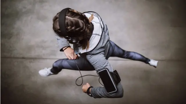 రన్నింగ్ చేస్తున్న మహిళ