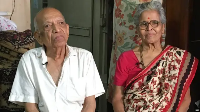 नारायण लवाटे आणि त्यांच्या पत्नी इरावती