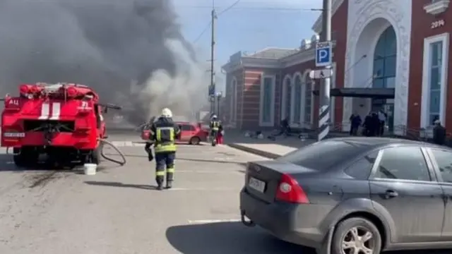 Stasiun kereta yang terkena gempuran Rusia.