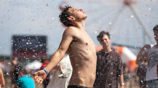 નાહતી વ્યક્તિની તસવરી