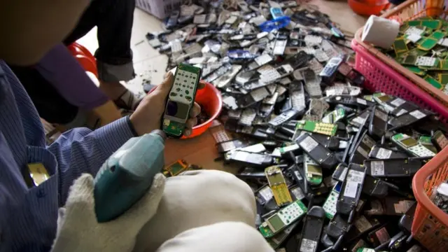 पुराने मोबाइल फ़ोन