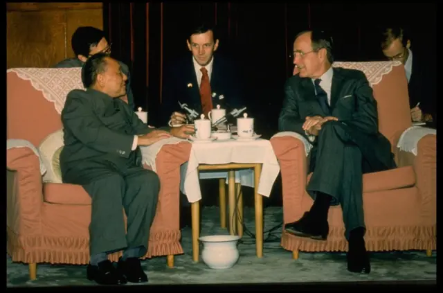 老布什更是中国领袖口中的"老朋友"，与邓小平私交甚笃。