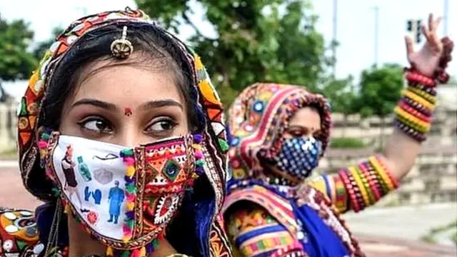 ગરબા મહિલા (પ્રતીકાત્મક તસવીર)