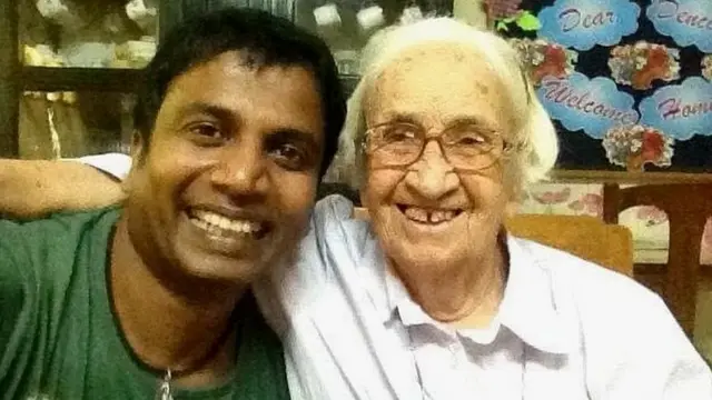 आयरलैंड की रहने वालीं नन के साथ डेट पर सुंदर रामू