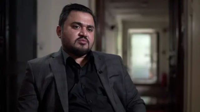 • موسی رحمت‌الله می‌گوید "در هر گوشه و کنار عراق یک دیکتاتور وجود دارد."