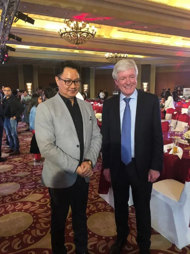 बीबीसी महानिदेशक टोनी हॉल