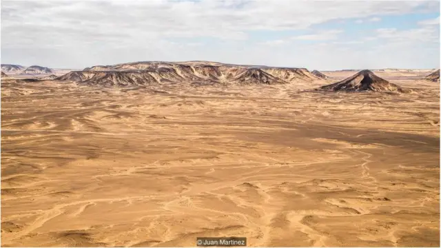 مصر کے صحرائے مغرب میں واقع بحریہ اور فرافراہ کی کھائیاں