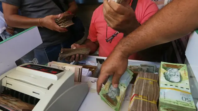 Billetes en Venezuela