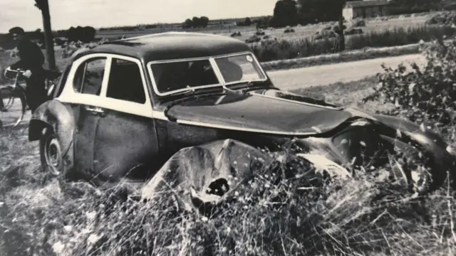 کورنیش در سال ۱۹۳۹ هنگام آزمایش در فرانسه تصادف کرد