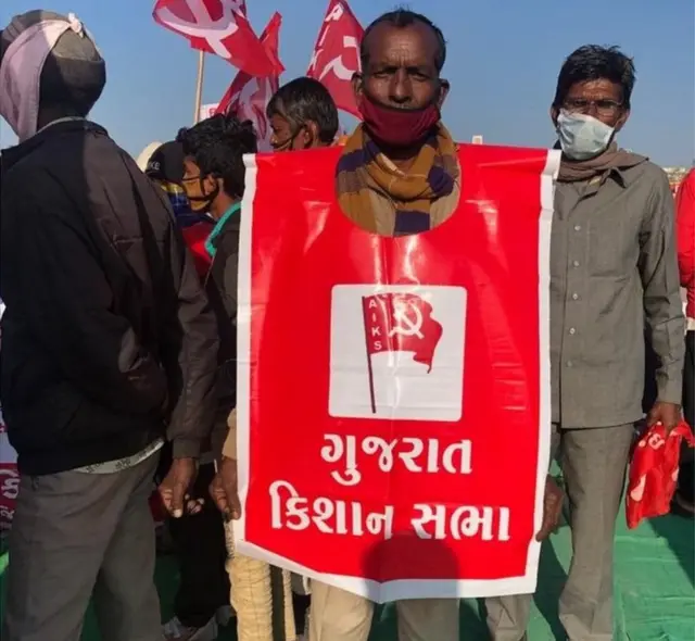 દિલ્હીની સરહદ પર કૃષિકાયદાનો વિરોધ કરી રહેલા ગુજરાતી ખેડૂત