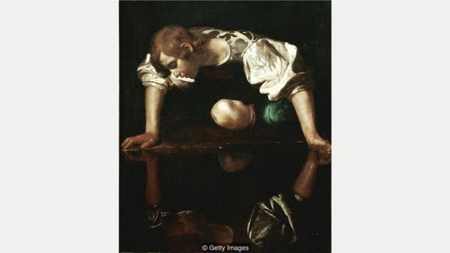 纳西瑟斯——自恋狂的原型，意大利画家卡拉瓦乔（Michelangelo Merisi da Caravaggio）创作于1596年。