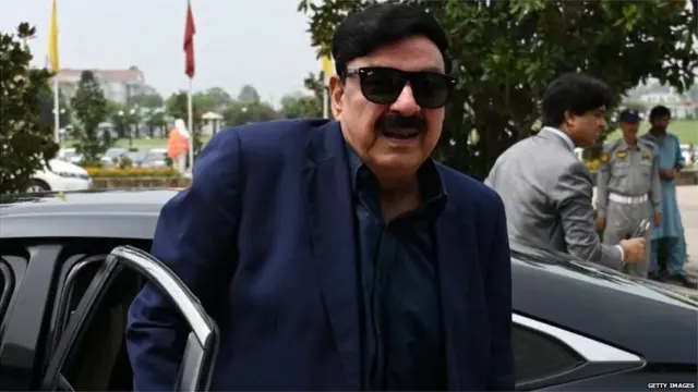पाकिस्तान के गृह मंत्री शेख रशीद