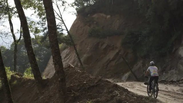 అలెక్స్ బెస్కోబీ