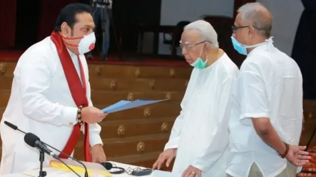 மஹிந்த ராஜபக்ஷ