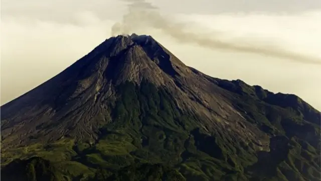 2010-жылы Индонезияда Мерапи вулканы ойгонгон.