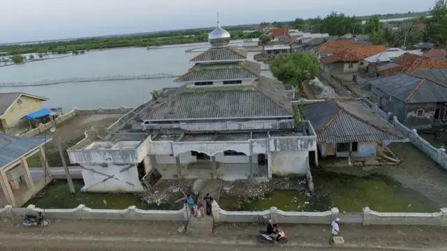 Desa Pantai Bahagia