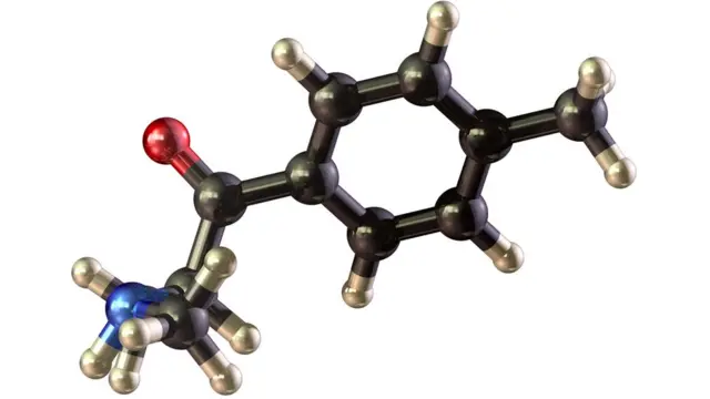 молекула эфедрона