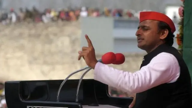 अखिलेश यादव