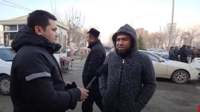 "Камбағал аҳоли, қариялар ва ишсизлар қийналиб қолди", дейди ургутлик суҳбатдош.