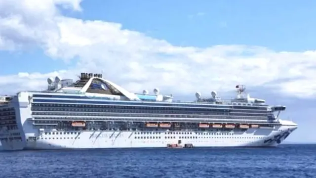 क्रूज़ शिप