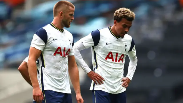 دلی الی (راست) و اریک دایر بازیکنان تاتنهام