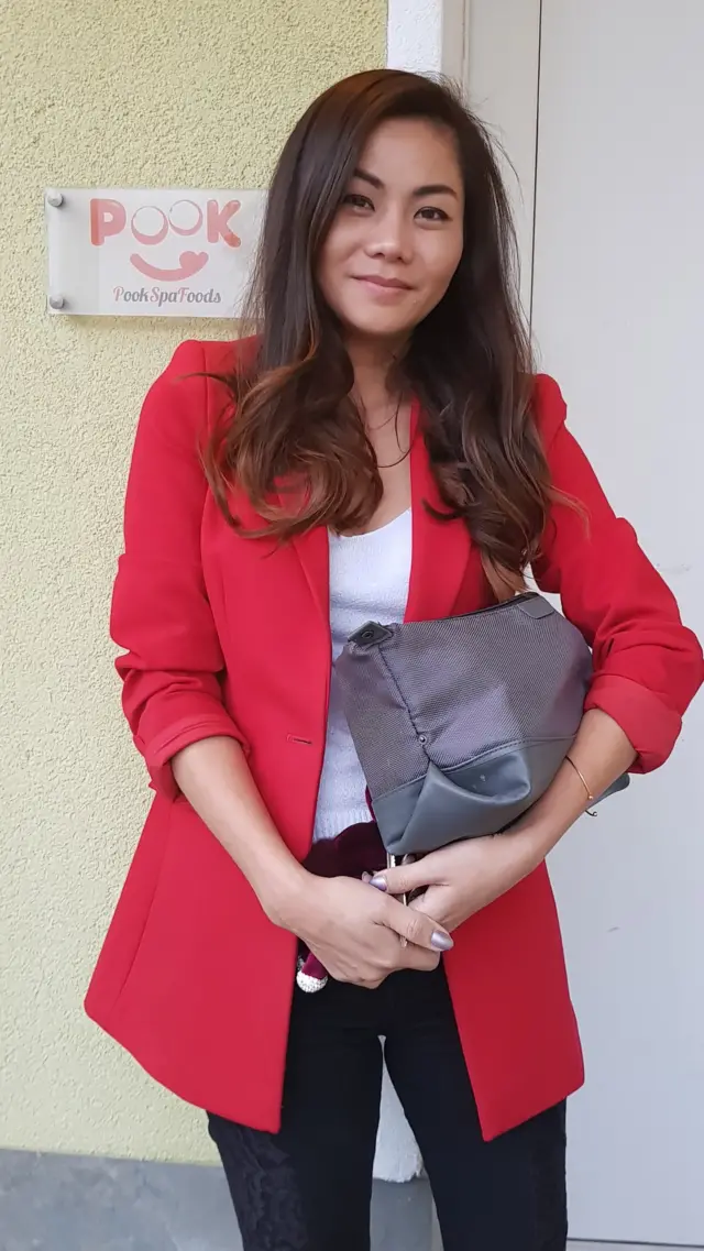 กนกพร โฮลทช์