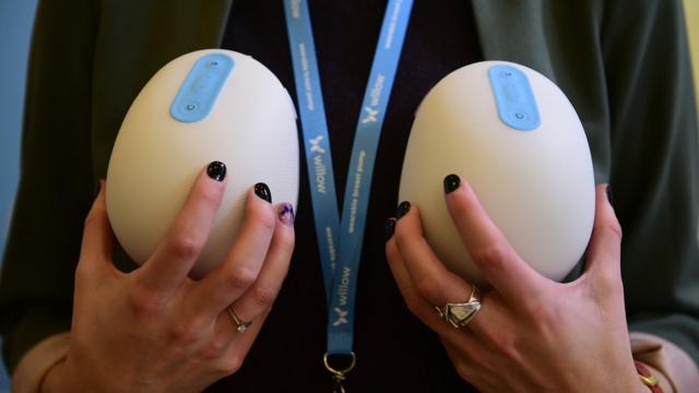 Устройство Smart Breast Pump от Willow.