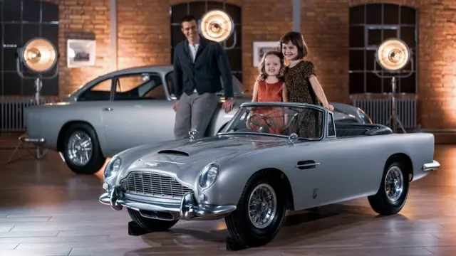 ۱۰۵۹ دستگاه از ماشین با قیمت پایه ۵۶ هزار دلار ساخته میشود