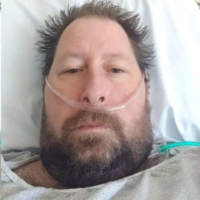 برایان لی هیچنز تا زمانی که خود و همسرش به کرونا مبتلا شدند، فکر می‌کرد این بیماری حقه است