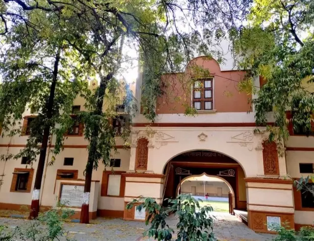 પ્રસ્તાવની વિરુદ્ધમાં મત આપનાર અમુક ટ્રસ્ટીઓ આવનારા દિવસોમાં એક સંયુક્ત નિવેદન બહાર પાડવા જઈ રહ્યા છે