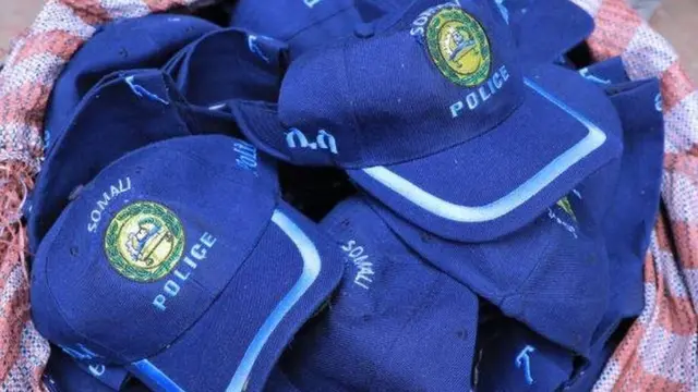 Koofiyadaha booliska deegaanka Soomaalida