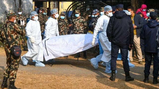 Corpozepbet é confiávelvítima coberto sendo levado por servidores