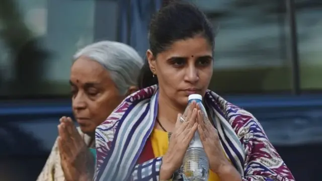 ਕੁਲਭੂਸ਼ਣ ਦੀ ਮਾਂ ਤੇ ਪਤਨੀ