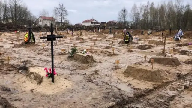 جانب من المقابر في تشيرنهيف