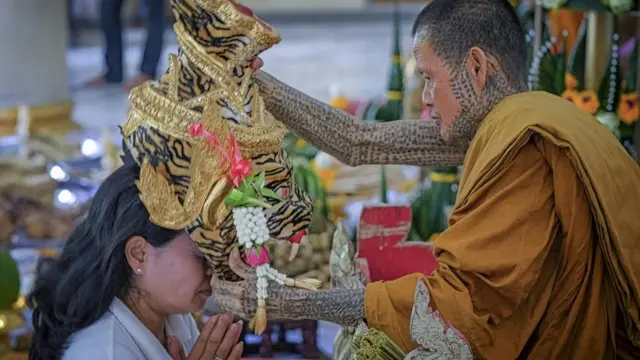 พิธีครอบครู วัดบางพระ จ.นครปฐม