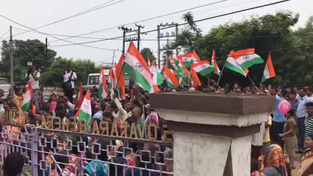 ద్రౌపది ముర్ము ఇంటి వద్ద సంబరాలు