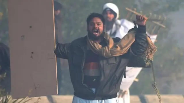 பாகிஸ்தான்: 'மத நிந்தனை' மோதலை தடுக்க ராணுவத்திற்கு அழைப்பு