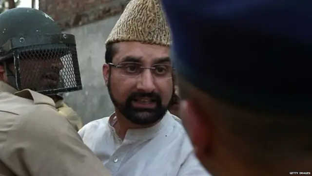 अलगाववादी नेताओं मीरवाइज़ उमर फ़ारूक़