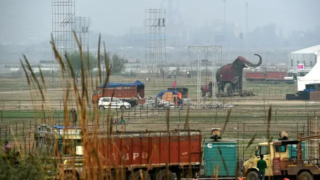 யமுனா கரையில் நடந்த விழா