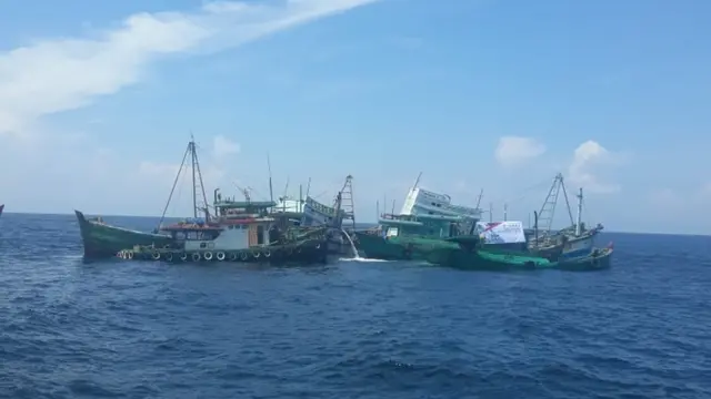 Dua kapal Vietnam yang ditenggelamkan