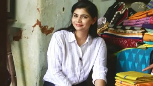 கவிஞர் வைரமுத்து மீது பாடகி சின்மயி பாலியல் குற்றச்சாட்டு வைத்துள்ளார்