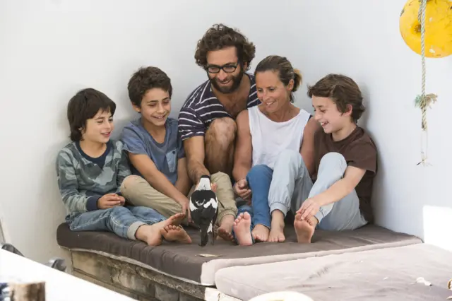 Toda la familia con Pingüino