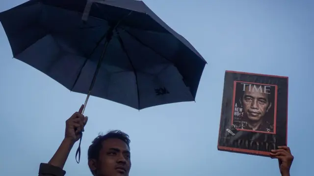 Protes menentang revisi UU KPK di Solo, Jawa Tengah Kamis (19/09).