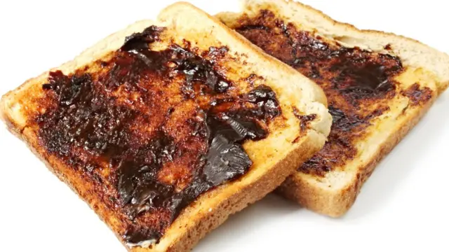 Torrada com Marmite